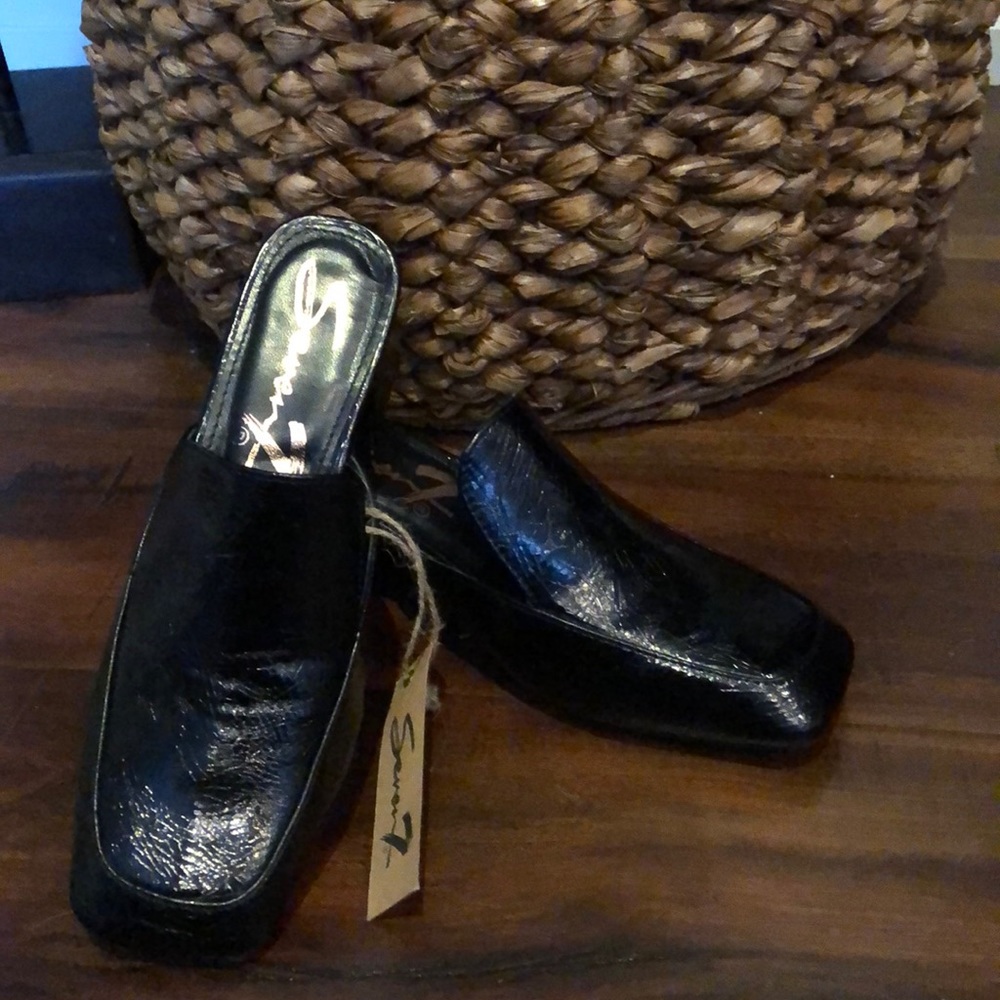Super cute patent leather mules - Picture 3 of 8